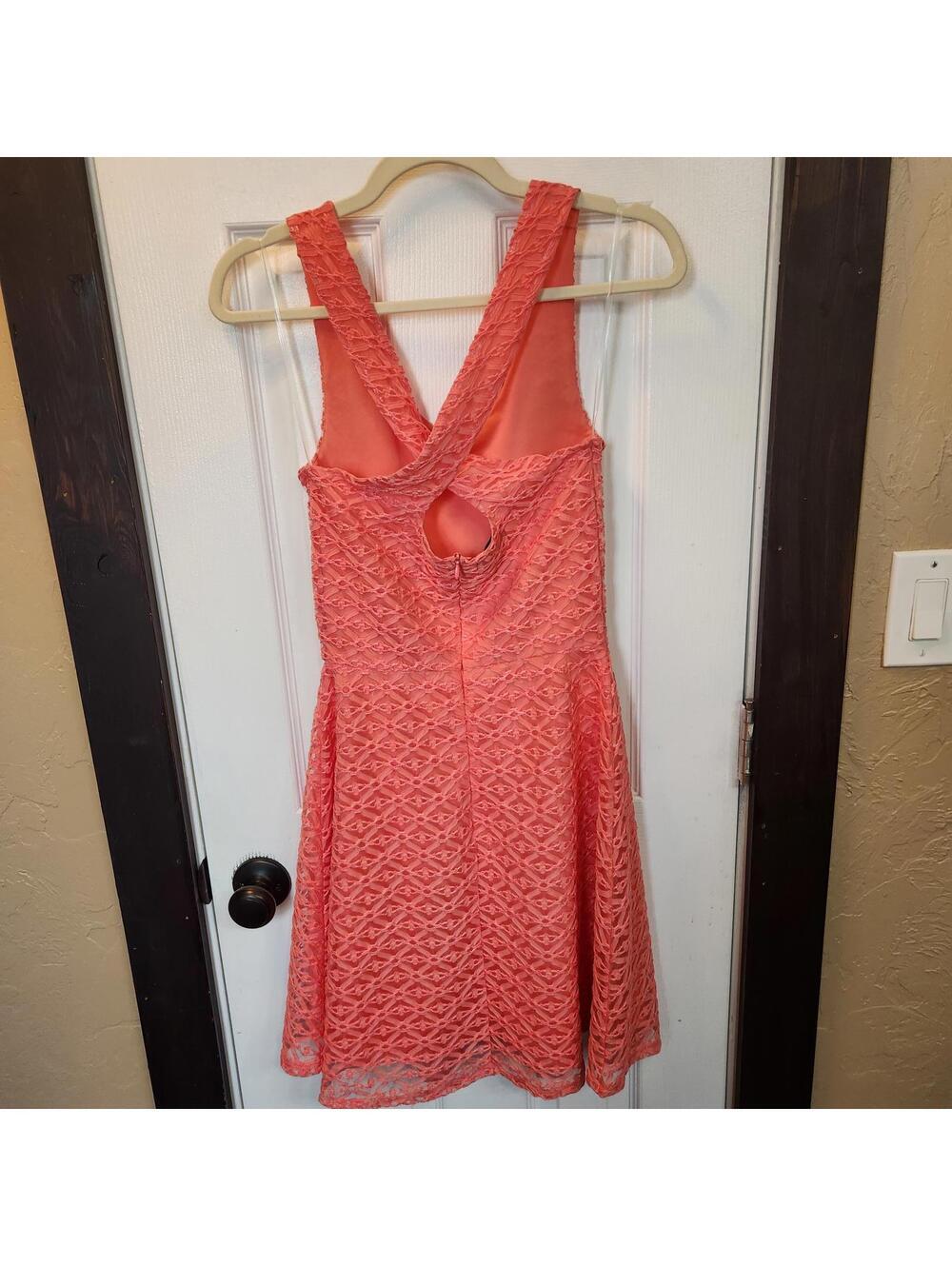 SOCIALITE Women's Coral Lace Dress - Size XS - Picture 3 of 7